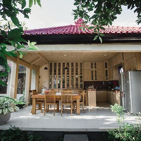Escotel Villa Marga Selemadeg エクステリア 写真
