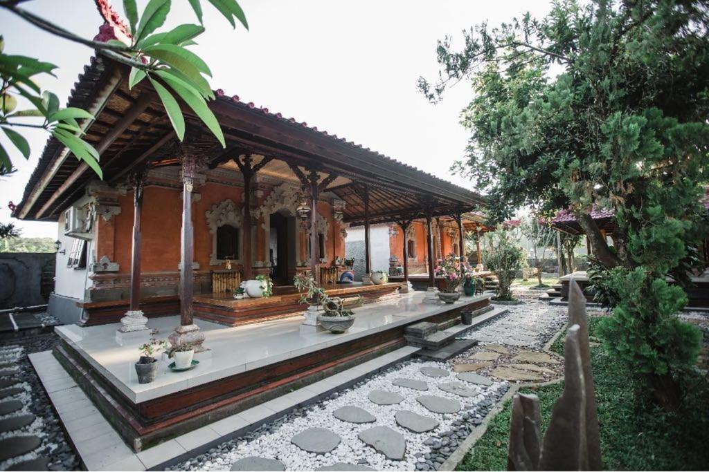 Escotel Villa Marga Selemadeg エクステリア 写真