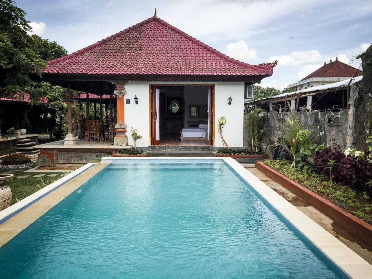 Escotel Villa Marga Selemadeg エクステリア 写真