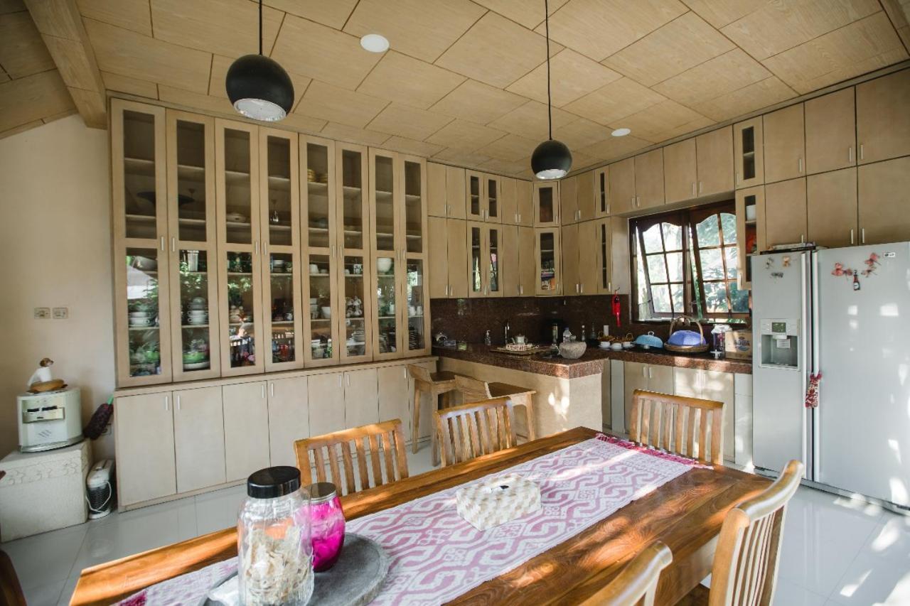 Escotel Villa Marga Selemadeg エクステリア 写真